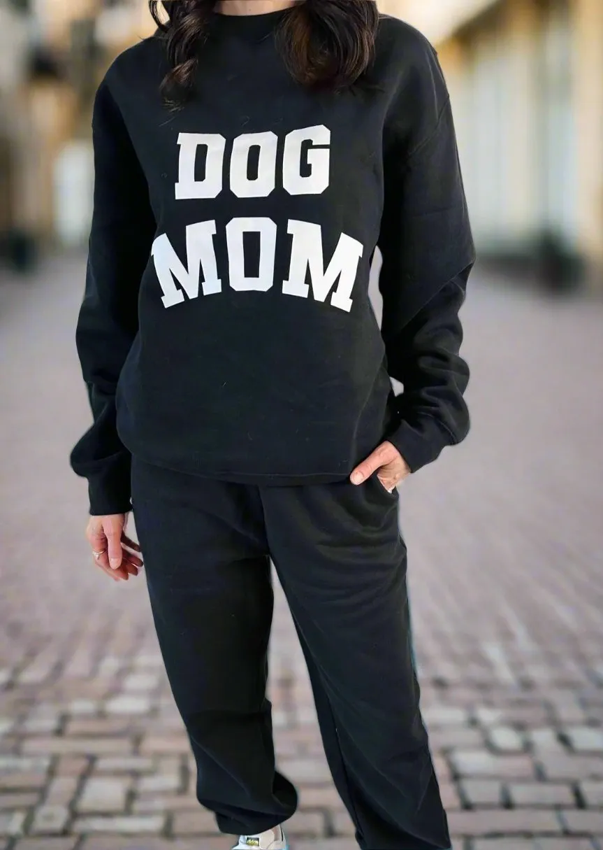 DOG MOM CLASSIC CREW NECK SWEATSHIRT