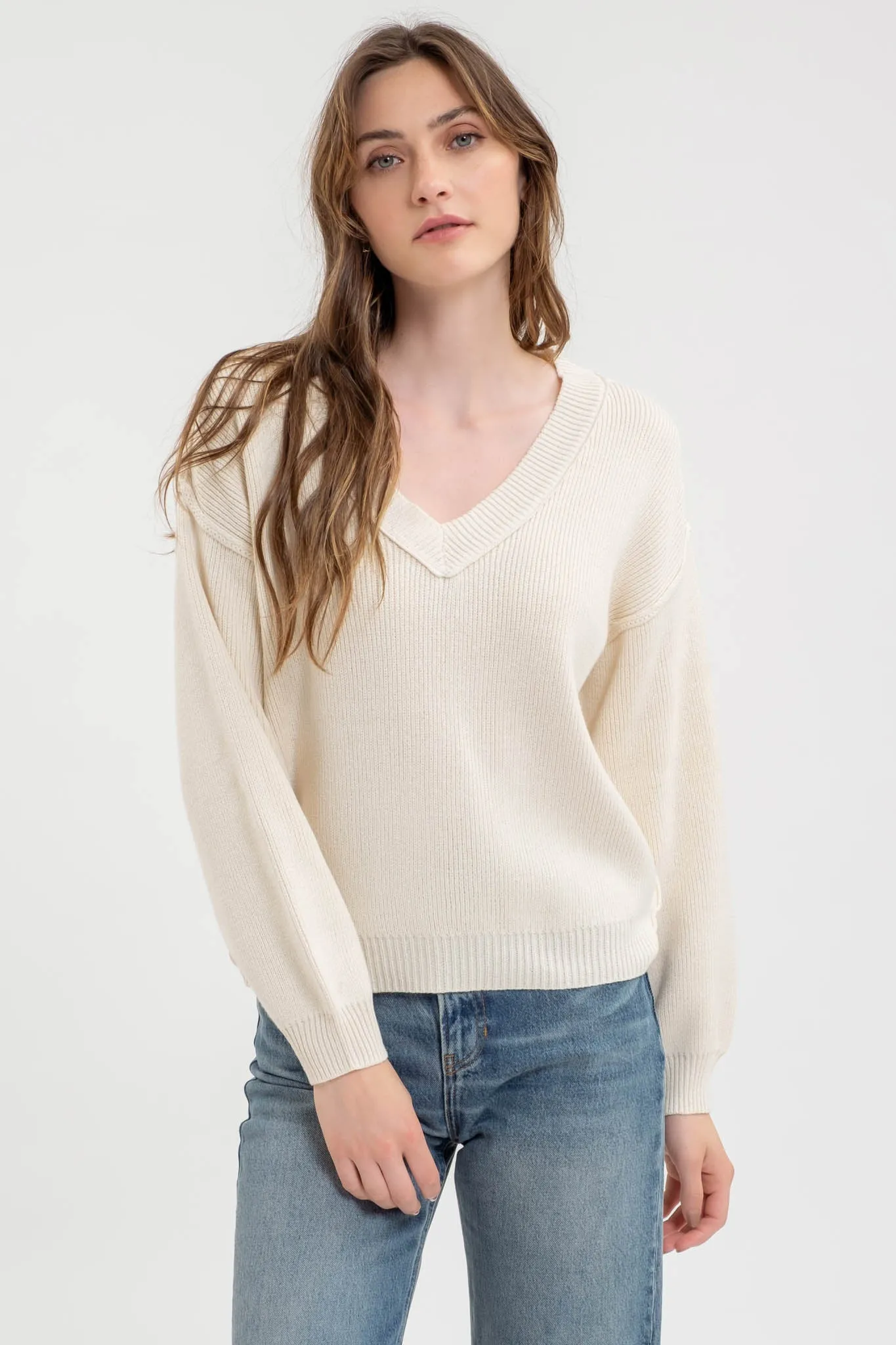 EXPOSED SEAM V NECK PULLOVER KNIT SWEATER